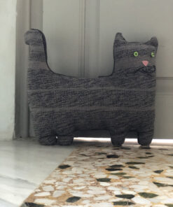 4 legs woven cat