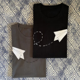 T shirt paper plane black and grey