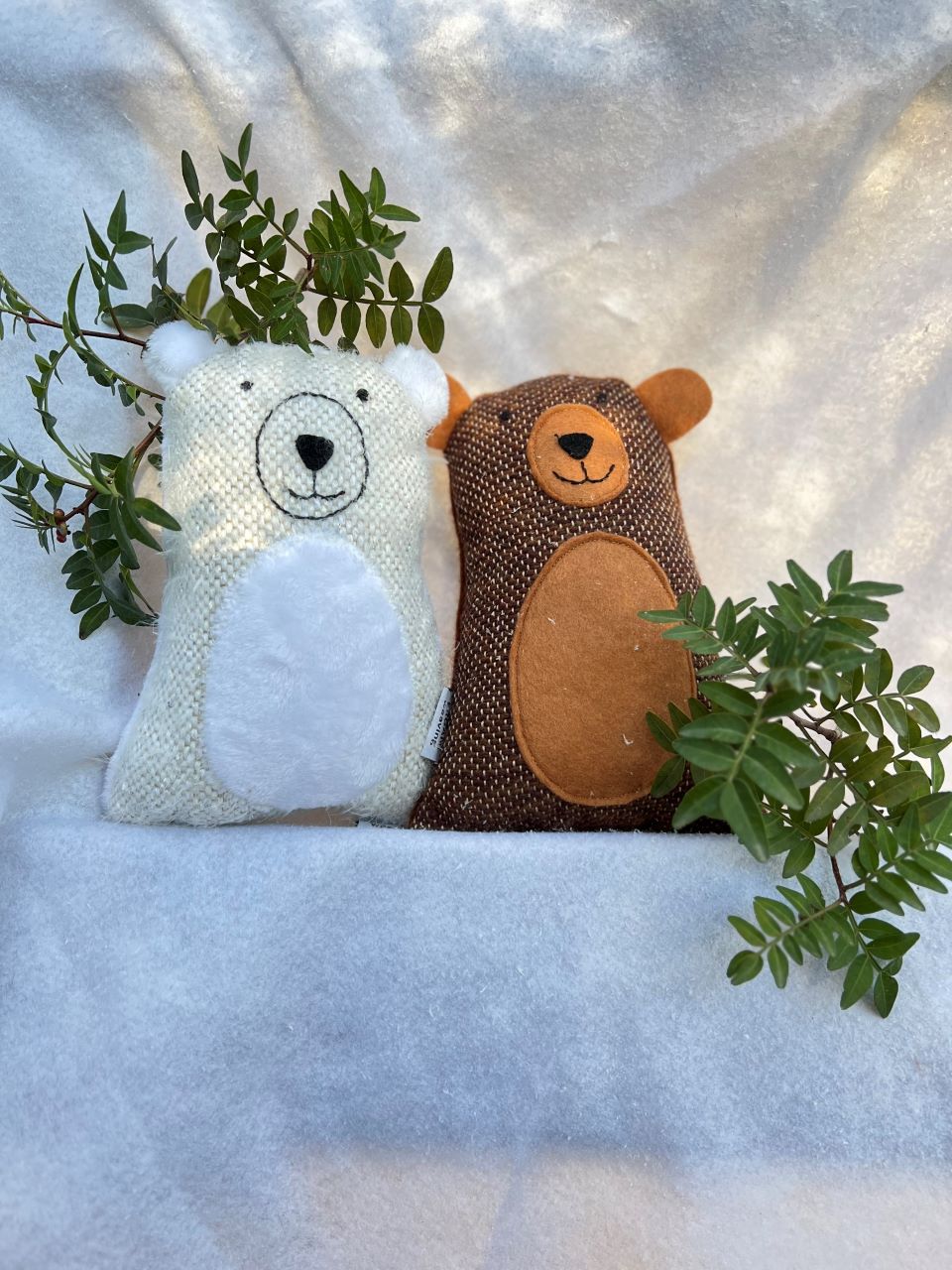 αρκουδάκια λευκό και καφέ χειροποίητα υφαντά